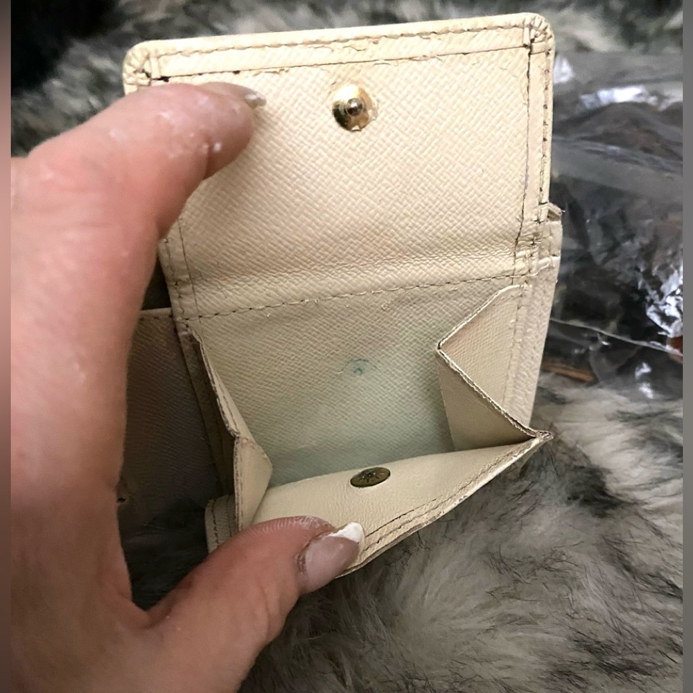 Authentic Louis Vuitton Damiere Azure Bifold - Picture 9 of 11